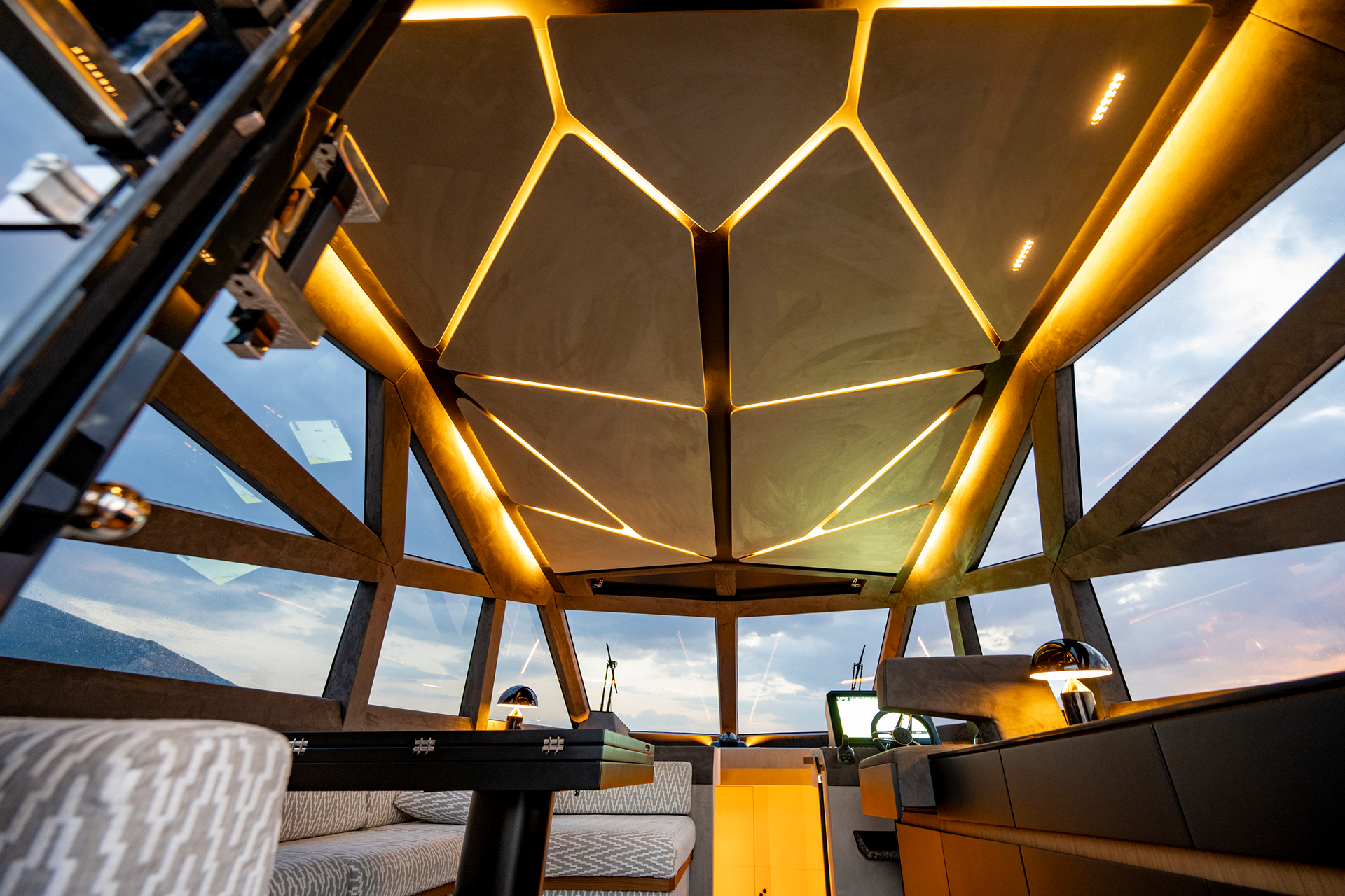 evo r+ - interni - 1