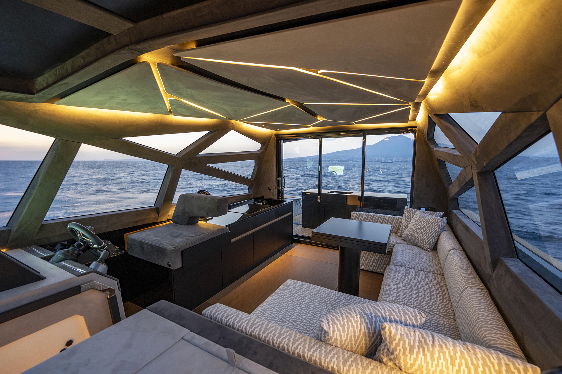 evo r+ - interni - 3