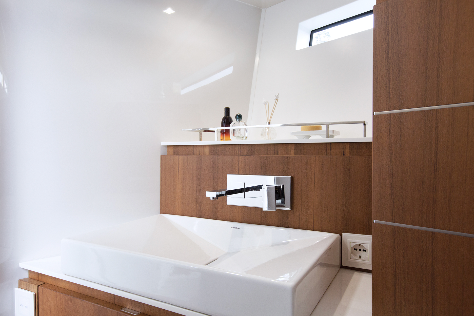 evo r4 - interior - 7