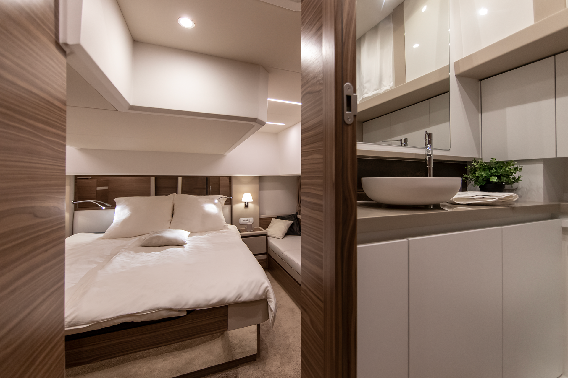 gl-45-fly-interior-8